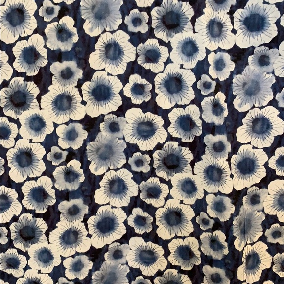 Button up shirt - Picture 5 of 6